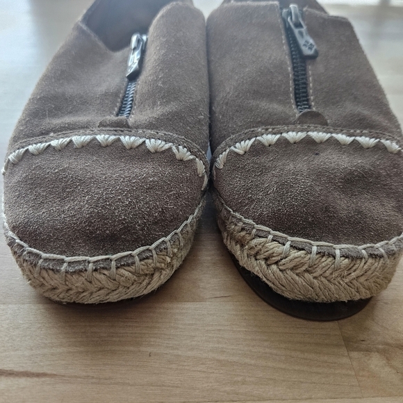 Patricia Nash Suede Espadrilles EVA Taupe Suede Sz 8.5 - Picture 3 of 9